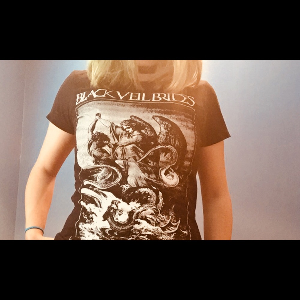 BLACK VEIL BRIDES BAND T-SHIRT